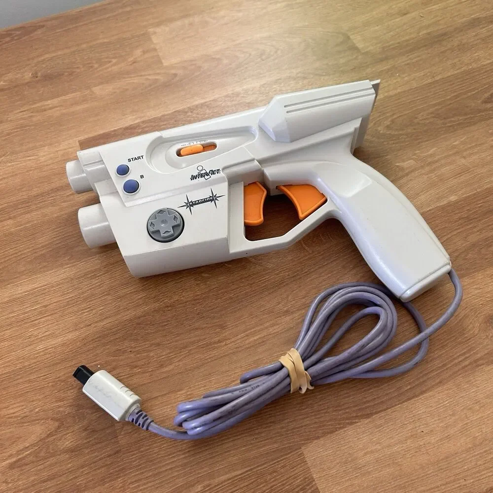 House of the Dead 2 Dreamcast W/ 2 Light Guns